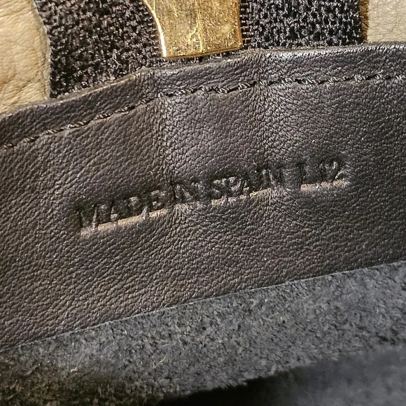 LOEWE SUEDE HANDBAG - Picture 13 of 16